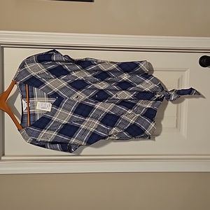 Cute CJ Banks summer top